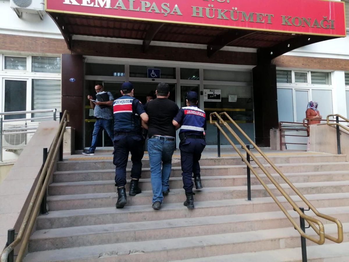 İzmir\'de suç operasyonu: 14 tutuklu