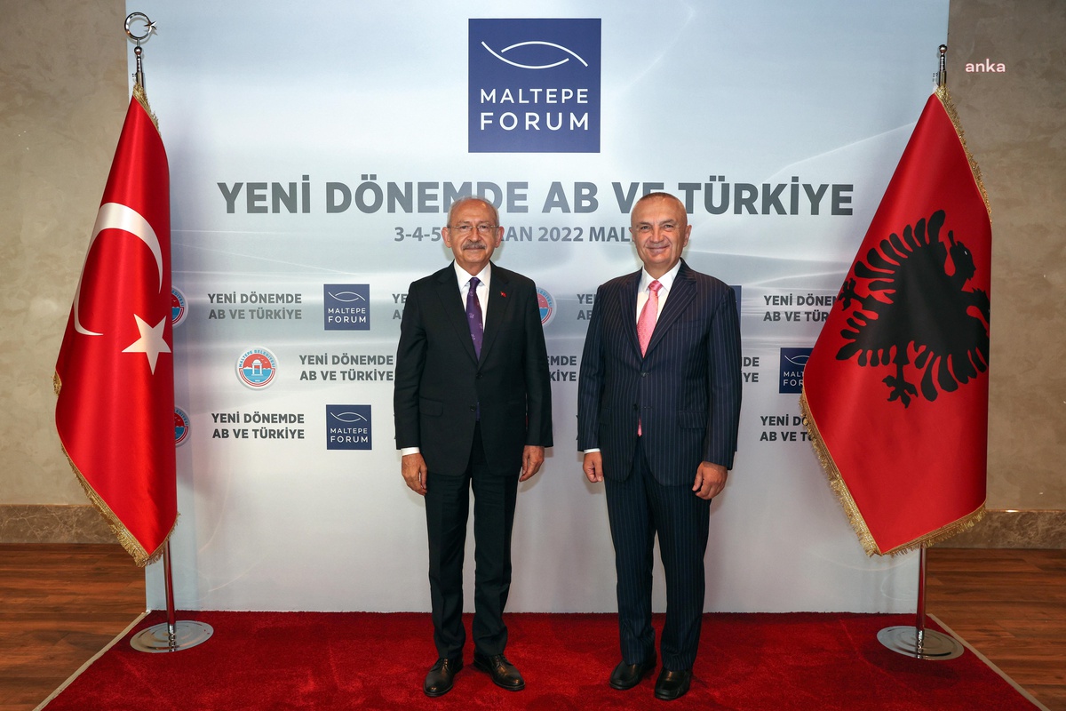 Arnavutluk Cumhurbaşkanı Meta, Kılıçdaroğlu ile İstanbul\'da bir araya geldi