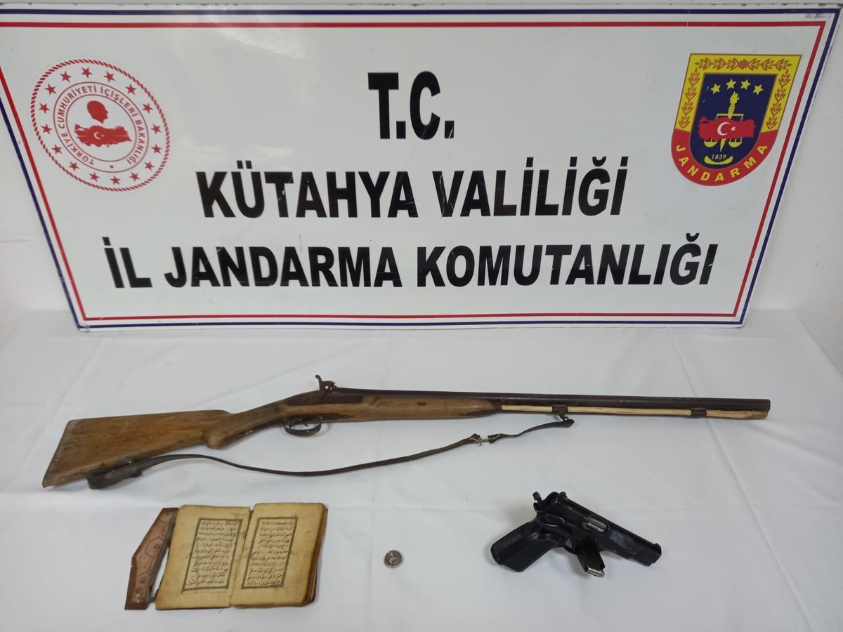 Kütahya\'da tarihi eser kaçakçılığı operasyonunda 5 şüpheli yakalandı