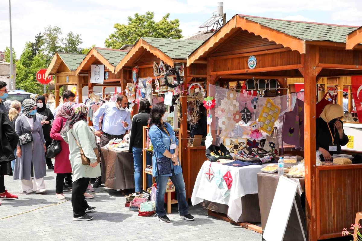 \'Maharetli Eller\' yaza merhaba diyecek