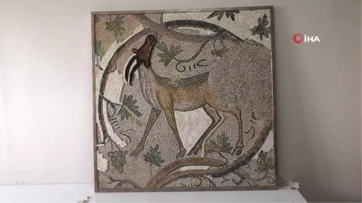 Mozaik taşlarıyla tarih yeniden işleniyor