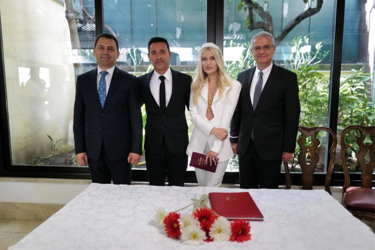 Mustafa Sandal, Melis Sütşurup ile Roma\'da evlendi
