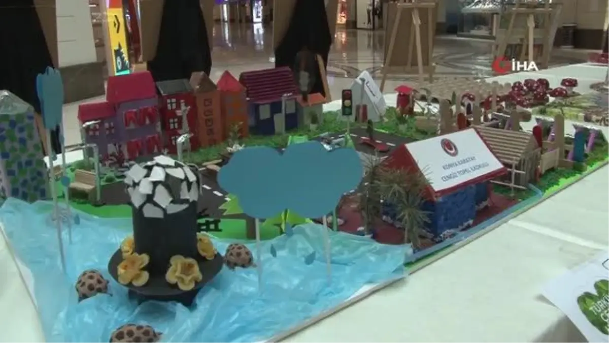 Öğrencilerin hazırladığı geri dönüşüm sergisi açıldı