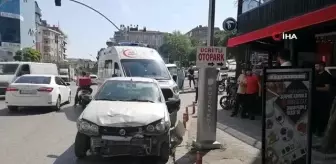 Otomobil ile motosiklet çarpıştı: 1 yaralı