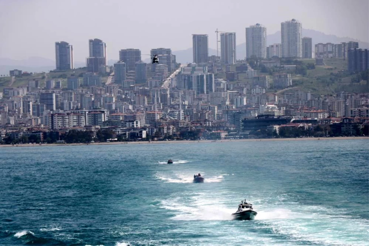 Sahil Güvenlik Samsun\'da 127 kişiyi boğulmaktan kurtarıldı