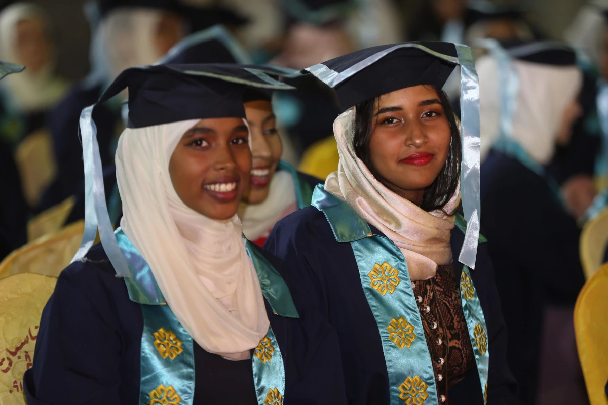 TMV Sudan okullarında lise öğrencileri için mezuniyet töreni