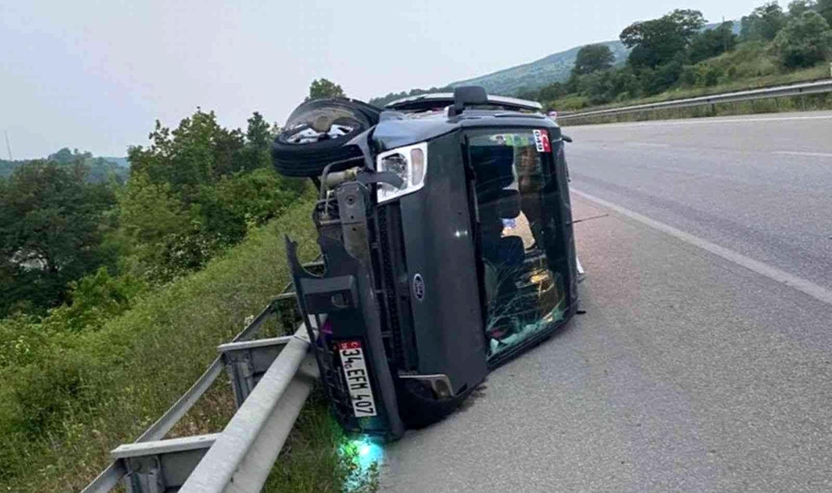Yemin törenine giderken kaza geçirdiler: 2 yaralı