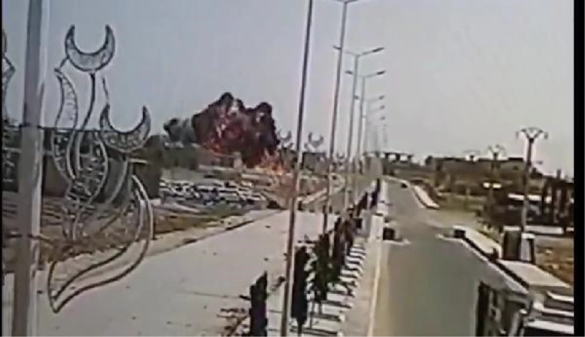 3 kişinin öldüğü Suriye\'deki patlama anı; kamerada