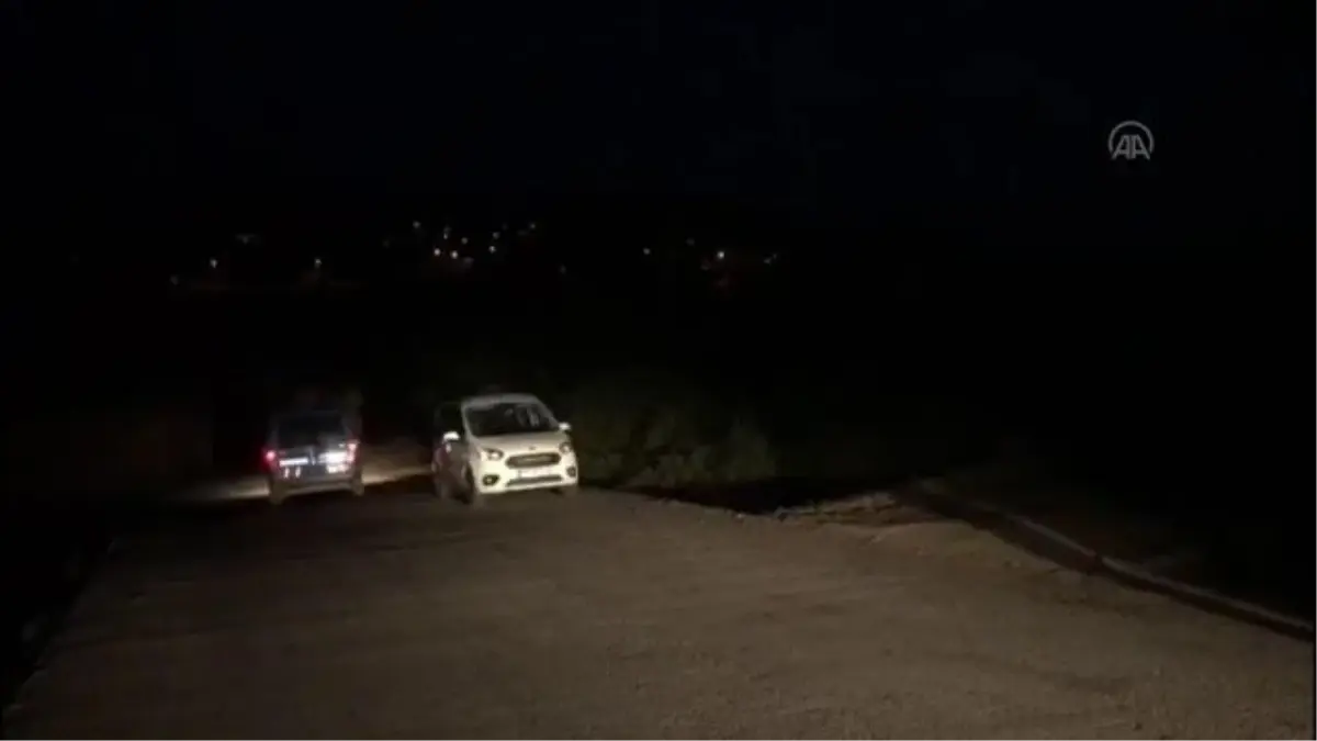 Arızalanan araçtan inerek kaçan düzensiz göçmenlerden 10'u yakalandı