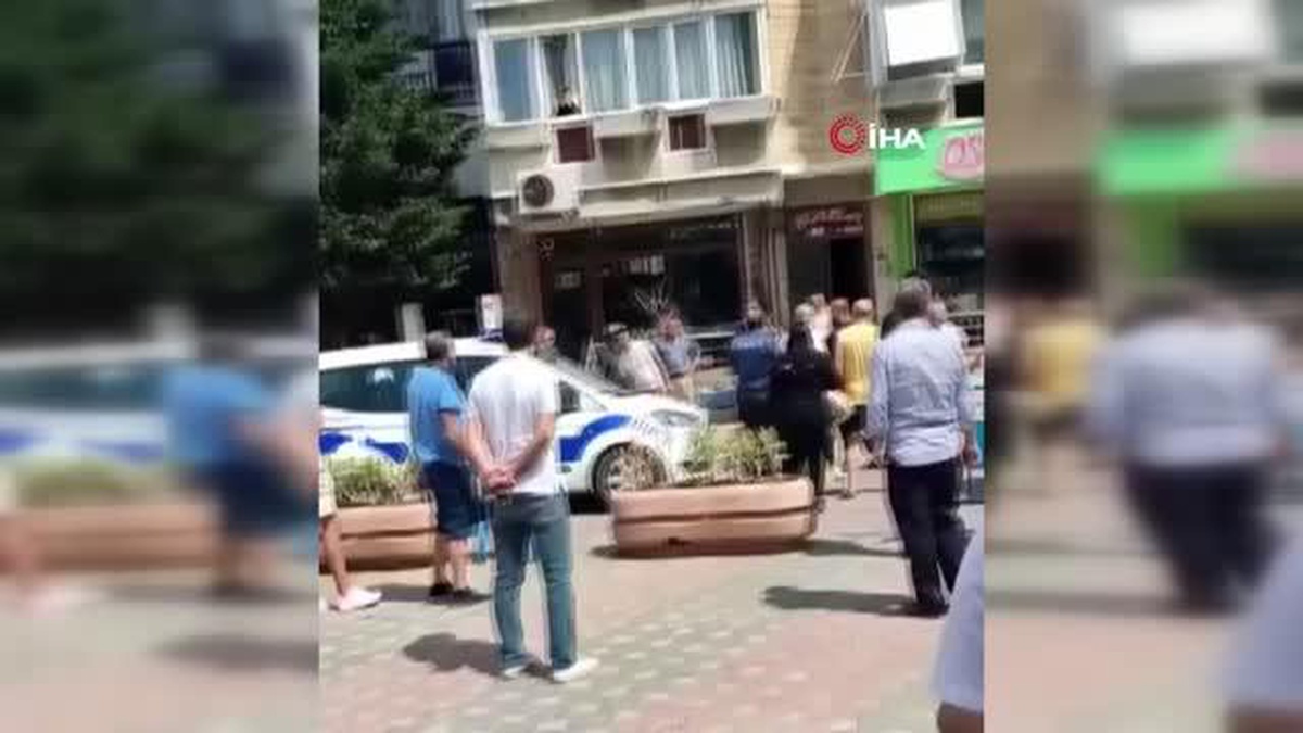 Büyükçekmece\'de \'Görüntülü konuşma\' kavgası... Sesten rahatsız olan yaşlı adam bıçakla dehşet saçtı