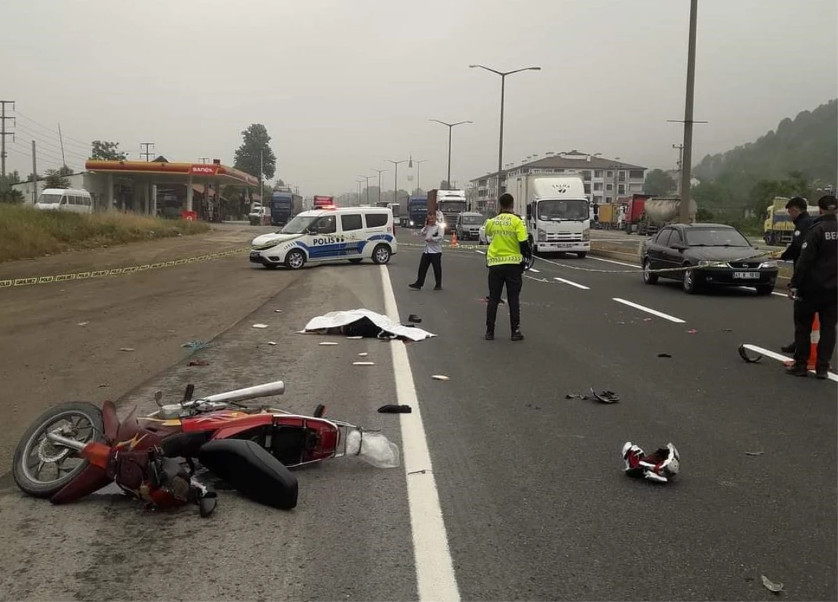 Düzce\'de tırın çarptığı motosikletin sürücüsü öldü