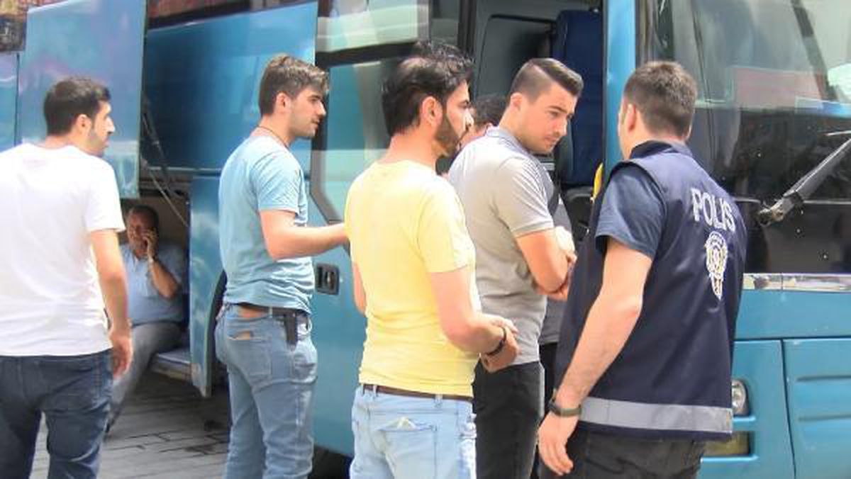 Esenyurt\'ta kaçak göçmen denetiminde ilginç anlar