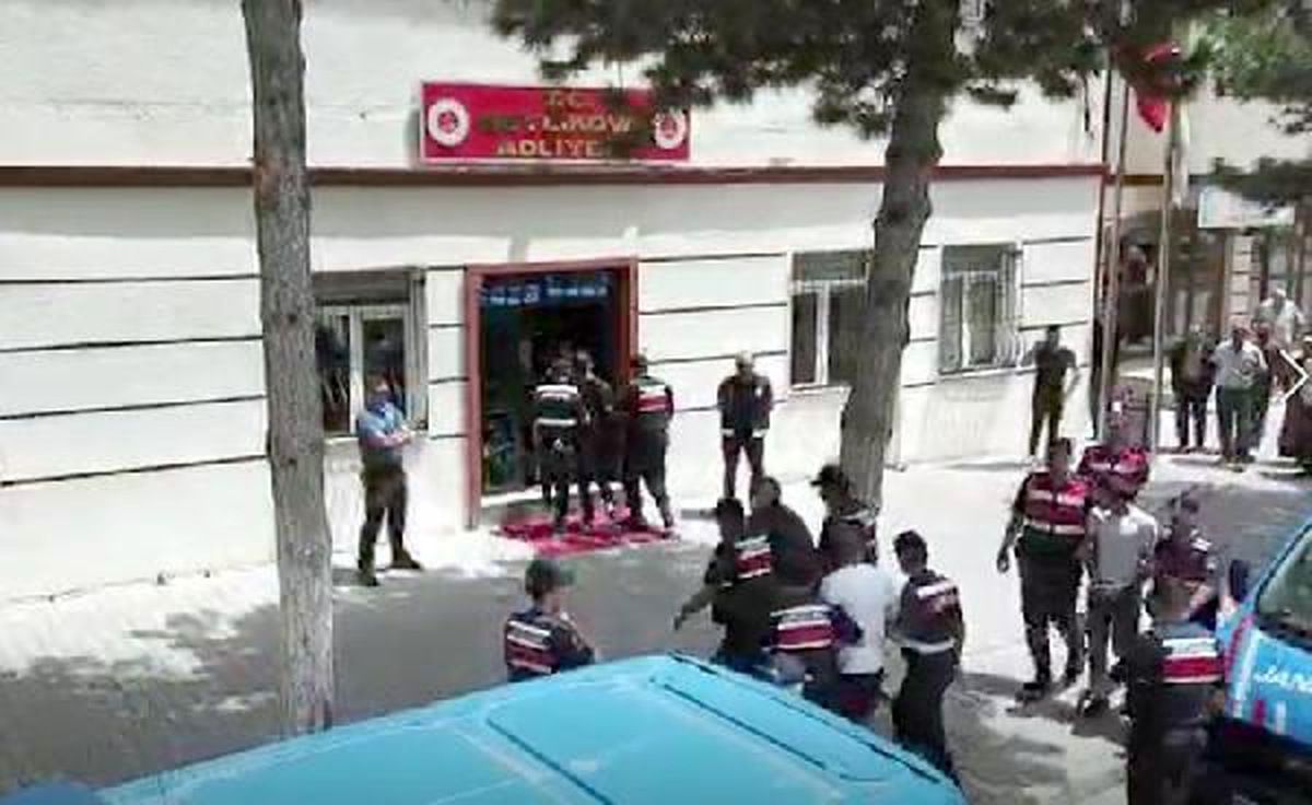 Eskişehir merkezli uyuşturucu operasyonuna 5 tutuklama