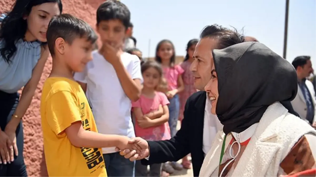 Esra öğretmen, öğrencilerin eksikleri için yetkililere seslenmişti 40 gönüllü öğrencilerin yüzlerini güldürdü