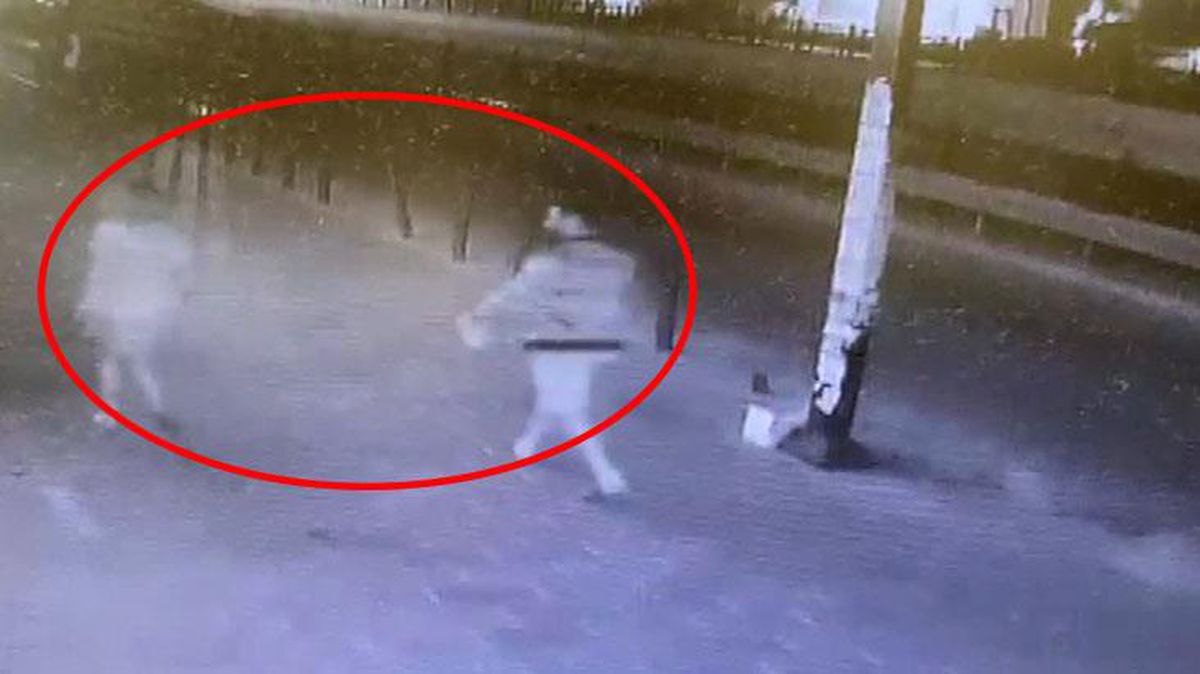 Genç kadına tokat attı, görüntülendiğini anlayınca bu sefer kameralara saldırdı