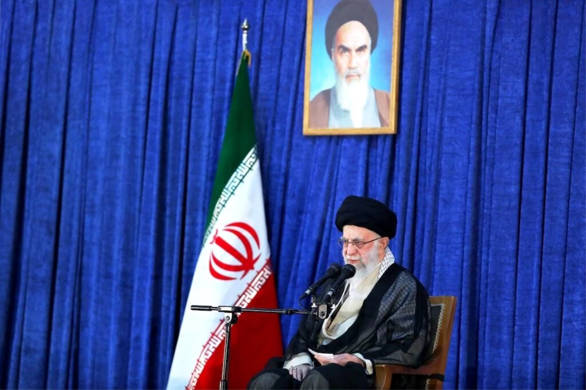 İran dini lideri Hamaney: "ABD, İran halkını İslam Cumhuriyeti ile karşı karışa getirmeye çalışıyor"