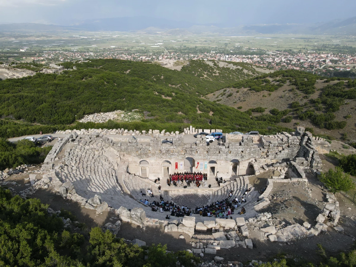 Kibyra Antik Kenti\'nde "Medeniyetler Arası Müzik Mozaiği" konseri