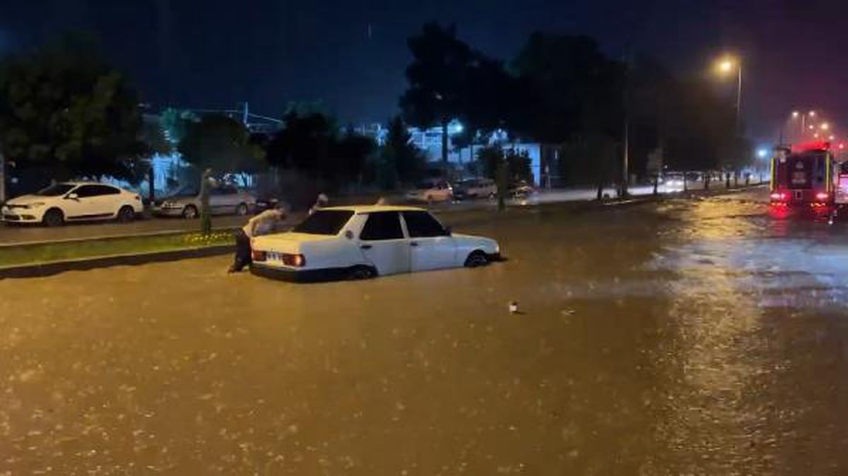 Kırıkkale'de sağanak günlük yaşamı olumsuz etkiledi