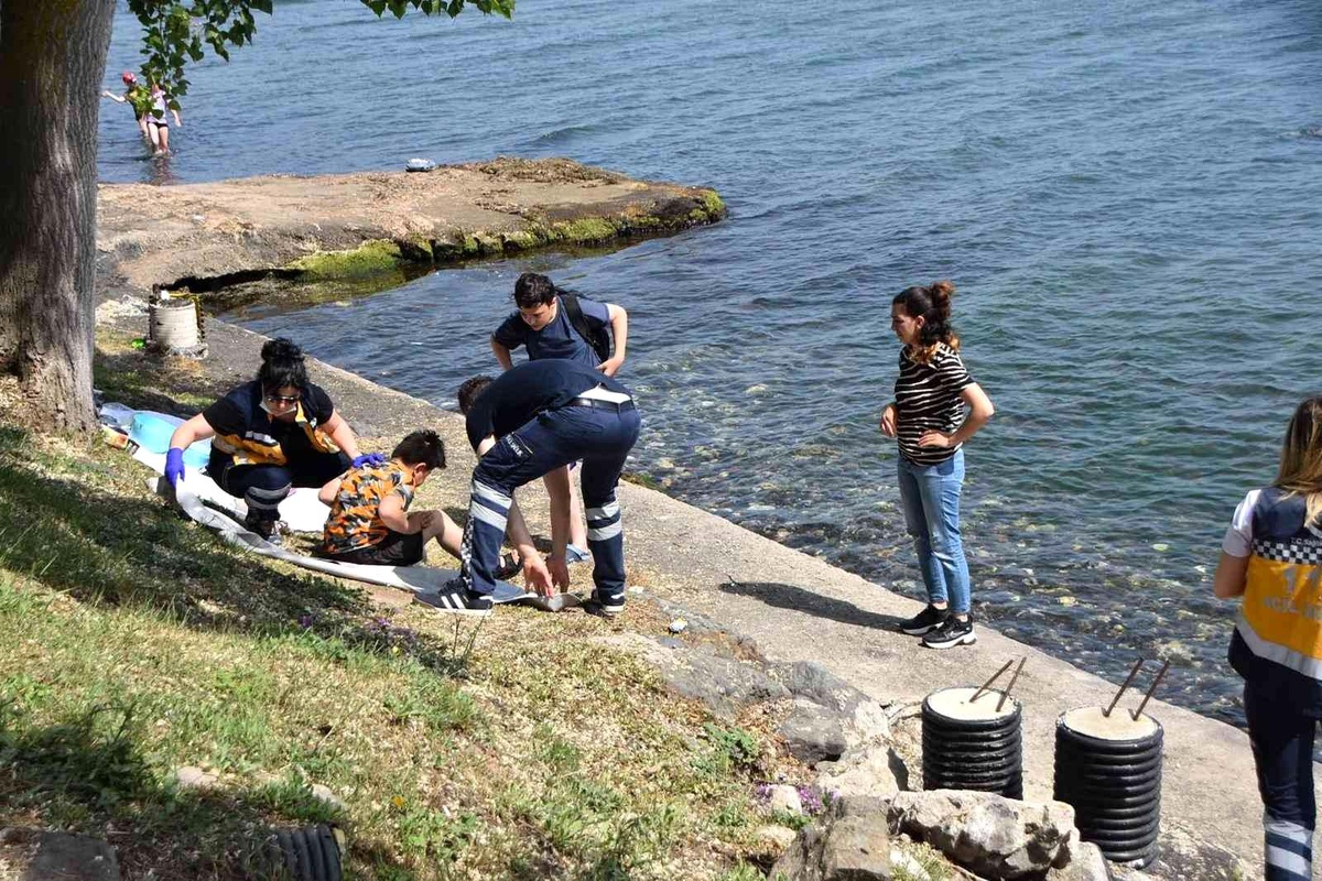 Sinop\'ta 11 yaşındaki yabancı uyruklu çocuk boğulma tehlikesi geçirdi
