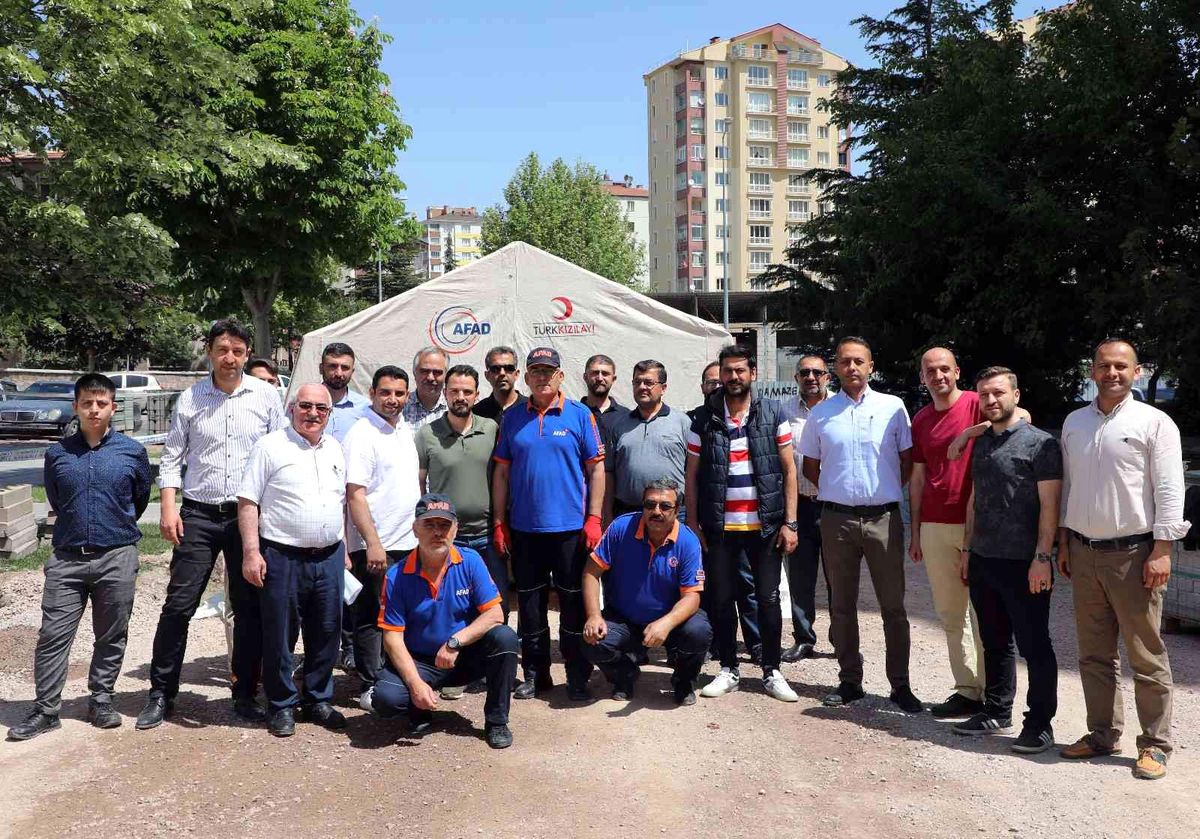 Talas\'ta belediye personeline afet ve acil durum eğitimi verdi