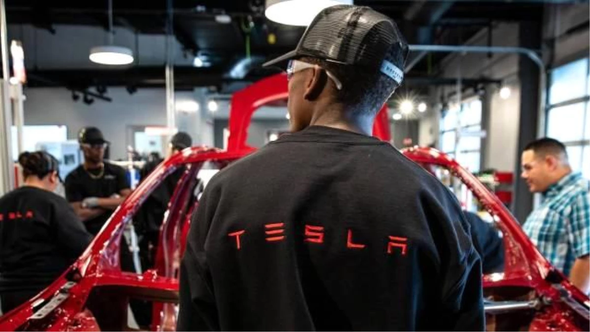 Tesla\'dan skandal hamle: Çalışanlarını izliyormuş