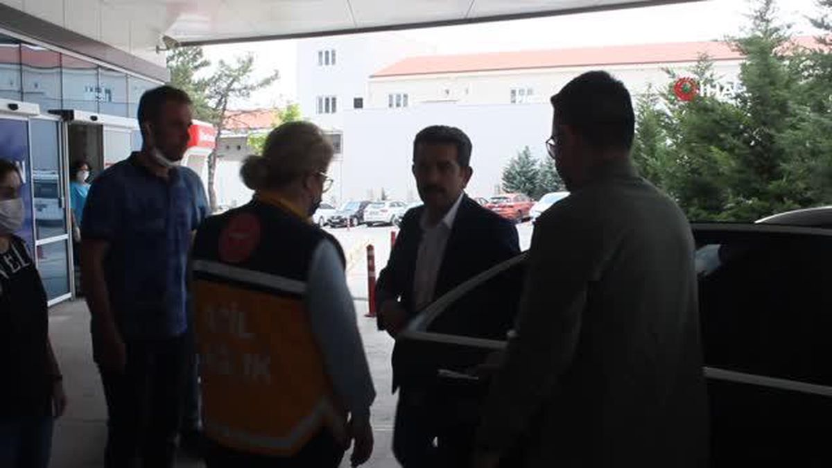 Askeri araçla İlçe Milli Eğitim Müdürlüğünün aracı çarpıştı: 1 ölü, 9 yaralı