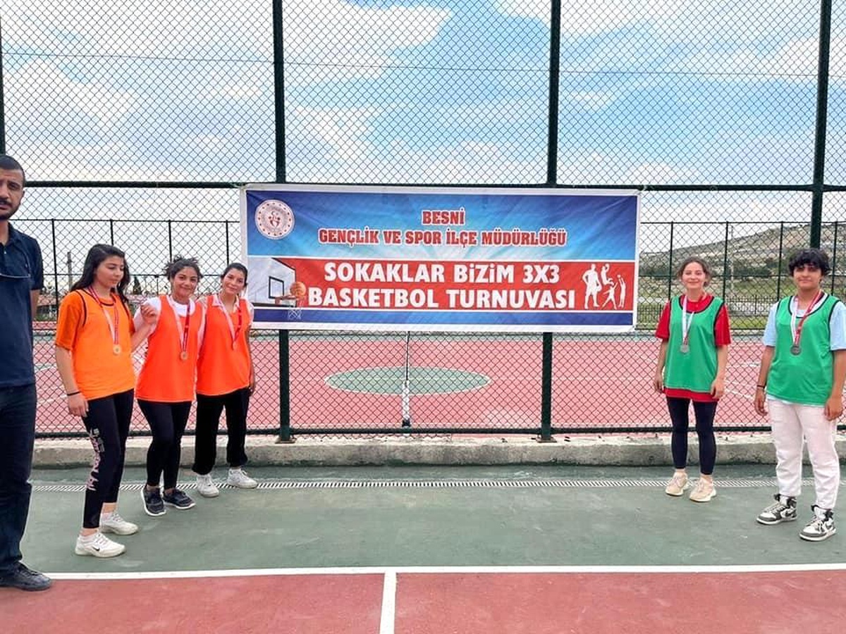 Besni\'de Sokaklar Bizim 3x3 Basketbol Turnuvası düzenlendi