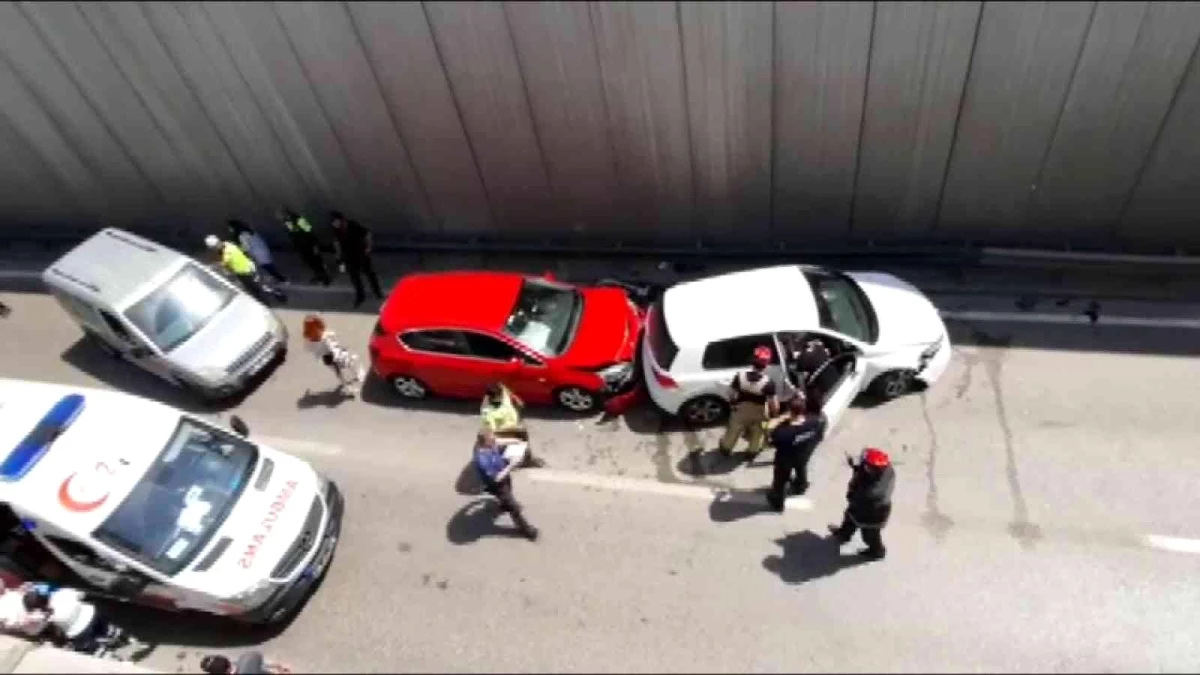 Bursa\'da zincirleme kaza: 1 yaralı