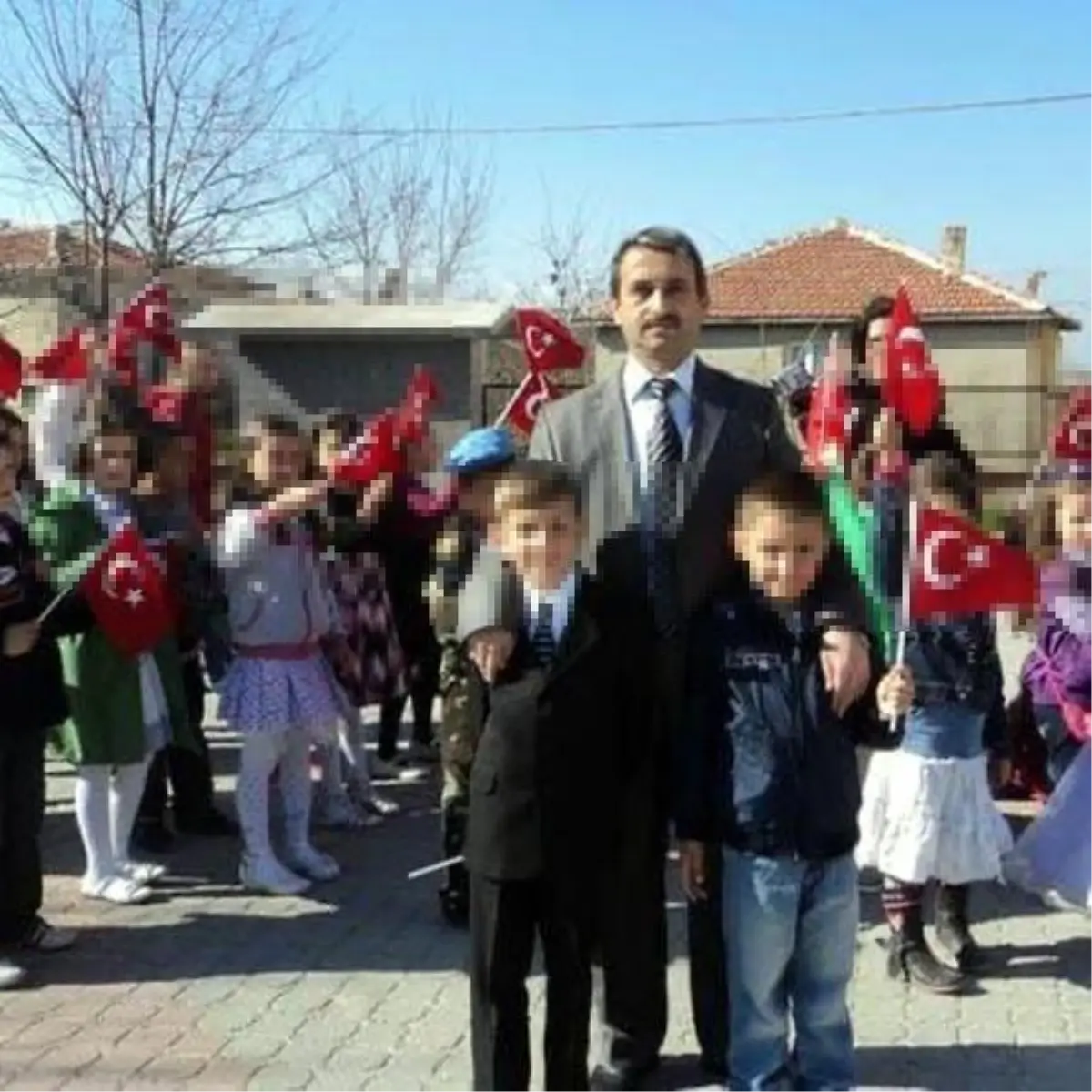 Kırklareli'de askeri araçla otomobil çarpıştı: 1 ölü, 9 yaralı