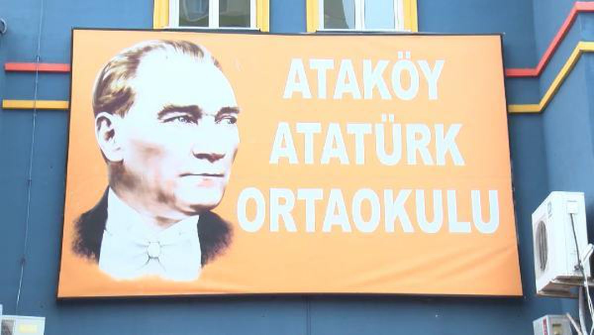 LGS\'de ilk oturum; öğrenciler sınavda aileler dışarda ter döktü