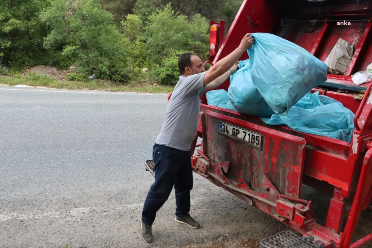 Maltepe Belediyesi\'nden Hem Temizlik Hem Geri Dönüşüm: 300 Kiloya Yakın Atık Toplandı