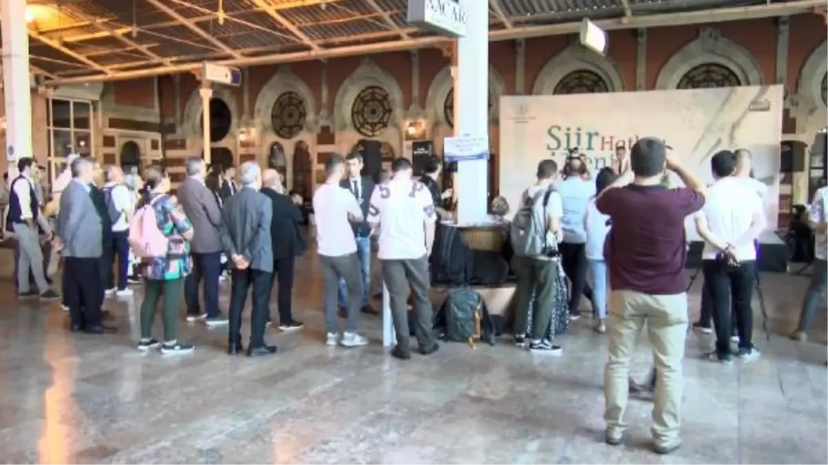 \'ŞİİR HATLARI\' TRENİ İSTANBUL\'DAN YOLA ÇIKTI