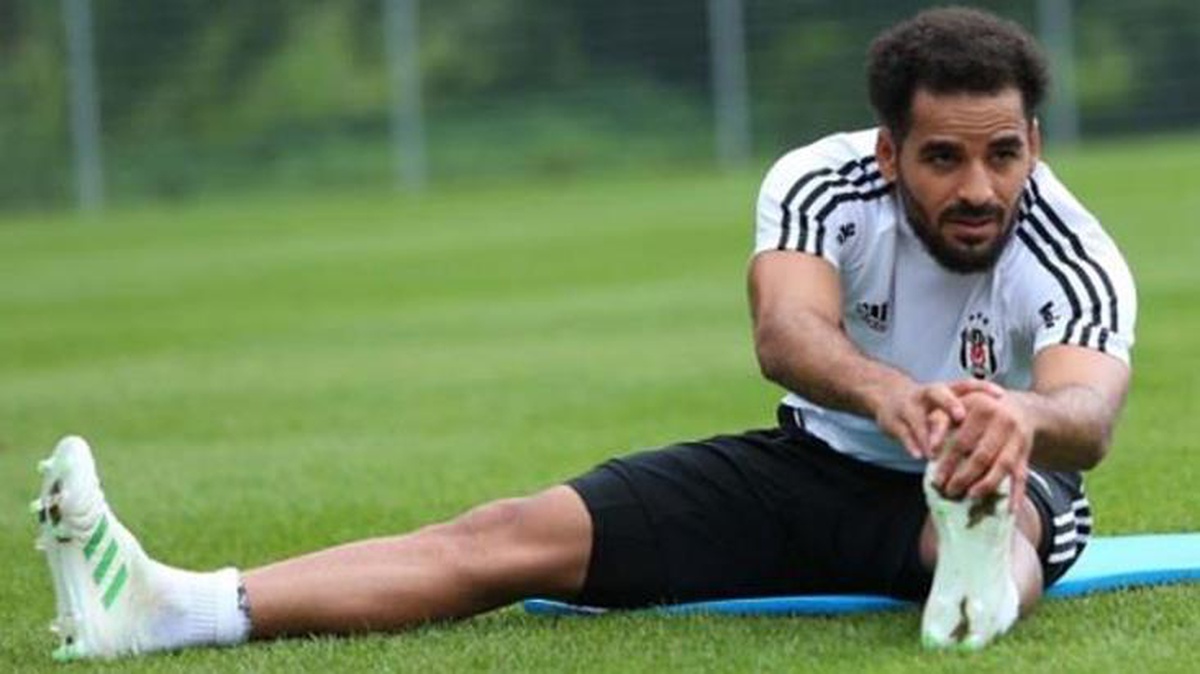 Beşiktaş\'ın en büyük fiyaskolarından biri! Douglas\'ın yeni mesleği herkesi şaşırttı