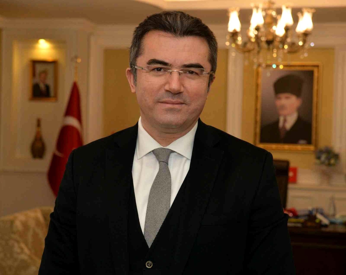Vali Memiş, "Sağlıklı bir yaşam için çevremizi koruyalım"