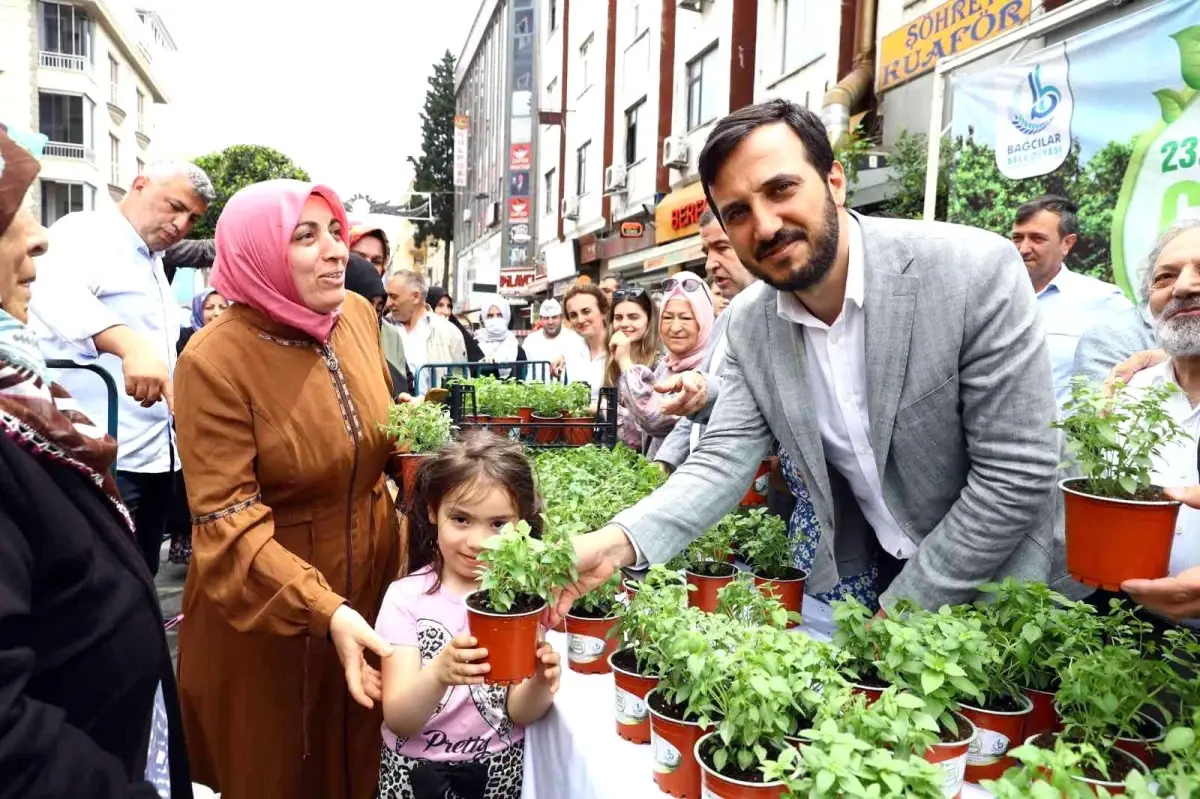 Bağcılar\'ı fesleğen kokusu sardı