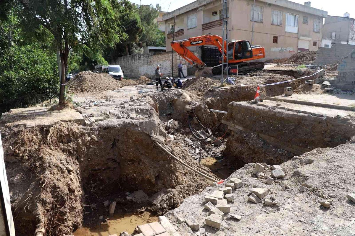 Kahta Belediyesi ilçenin en eski çeşmesini yeniliyor