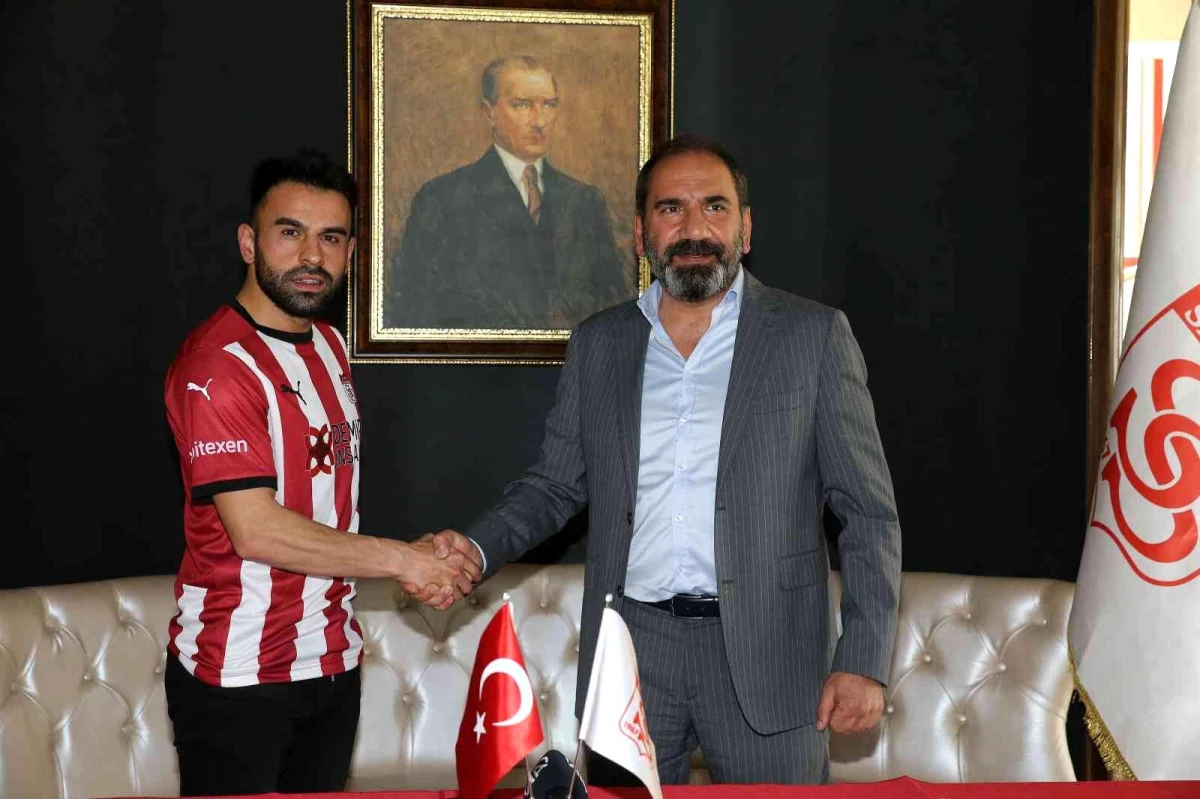 Sivasspor, Murat Paluli\'yi transfer etti