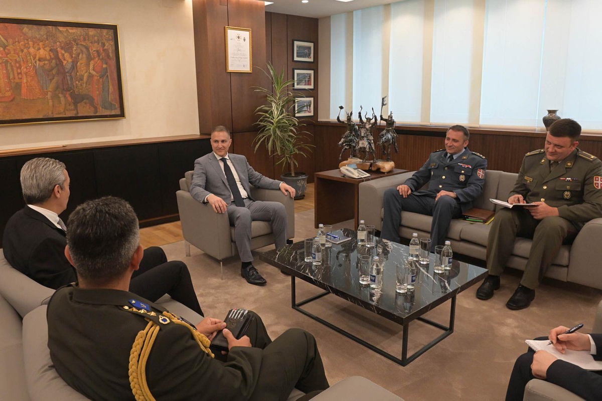 Sırbistan Savunma Bakanı Stefanovic, Türkiye\'nin Belgrad Büyükelçisi Aksoy ile görüştü