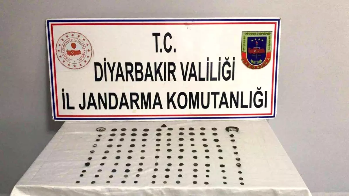 Diyarbakır\'da 124 sikke ve obje ele geçirildi