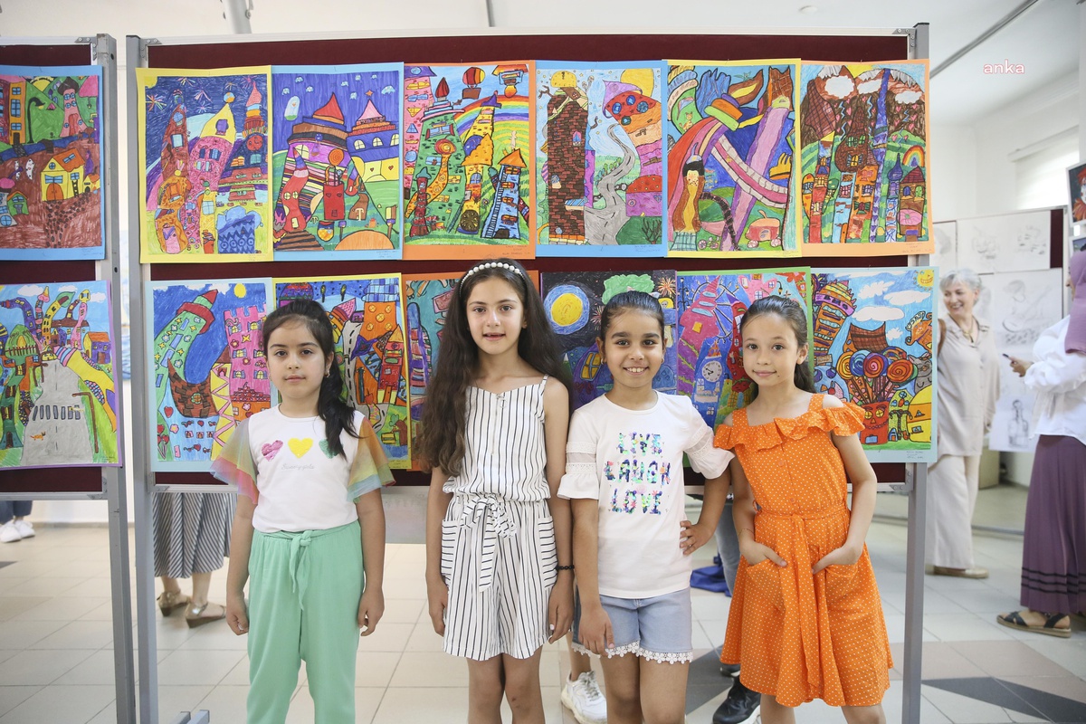 Aydın Büyükşehir Belediyesi Kültür Merkezleri Kursiyerleri Resim Sergisi Açtı