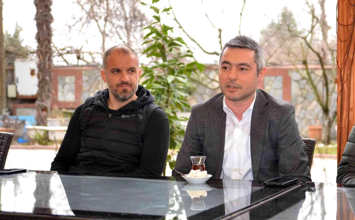 Bursaspor\'da teknik direktör belirsizliği sürüyor