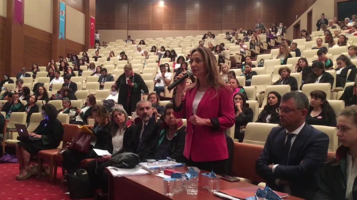 İstanbul Sözleşmesi Davası Danıştay'da. Özgür Özel: 'Her Birimizin Orta Geleceğine Vereceği Zararı Düşünerek Karara Bağlayacağınıza İnanıyorum'