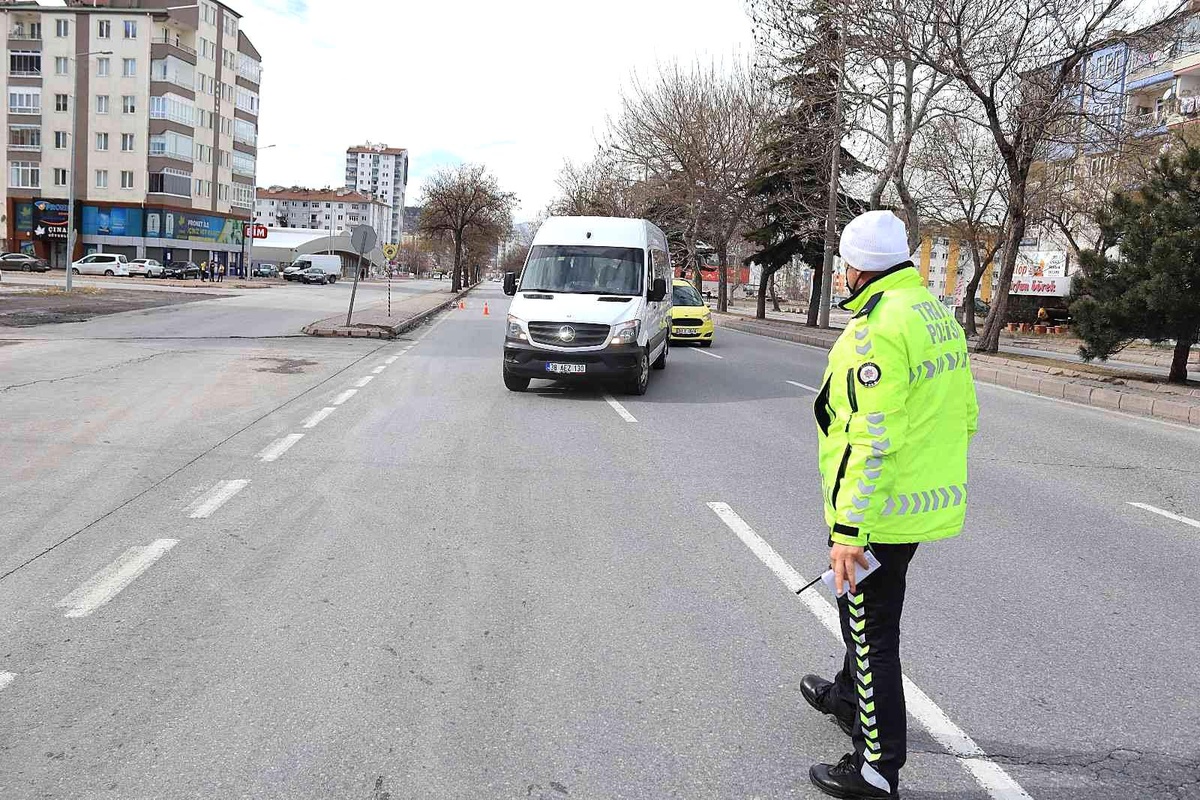 Kayseri\'de 14 bin 995 araca para cezası uygulandı