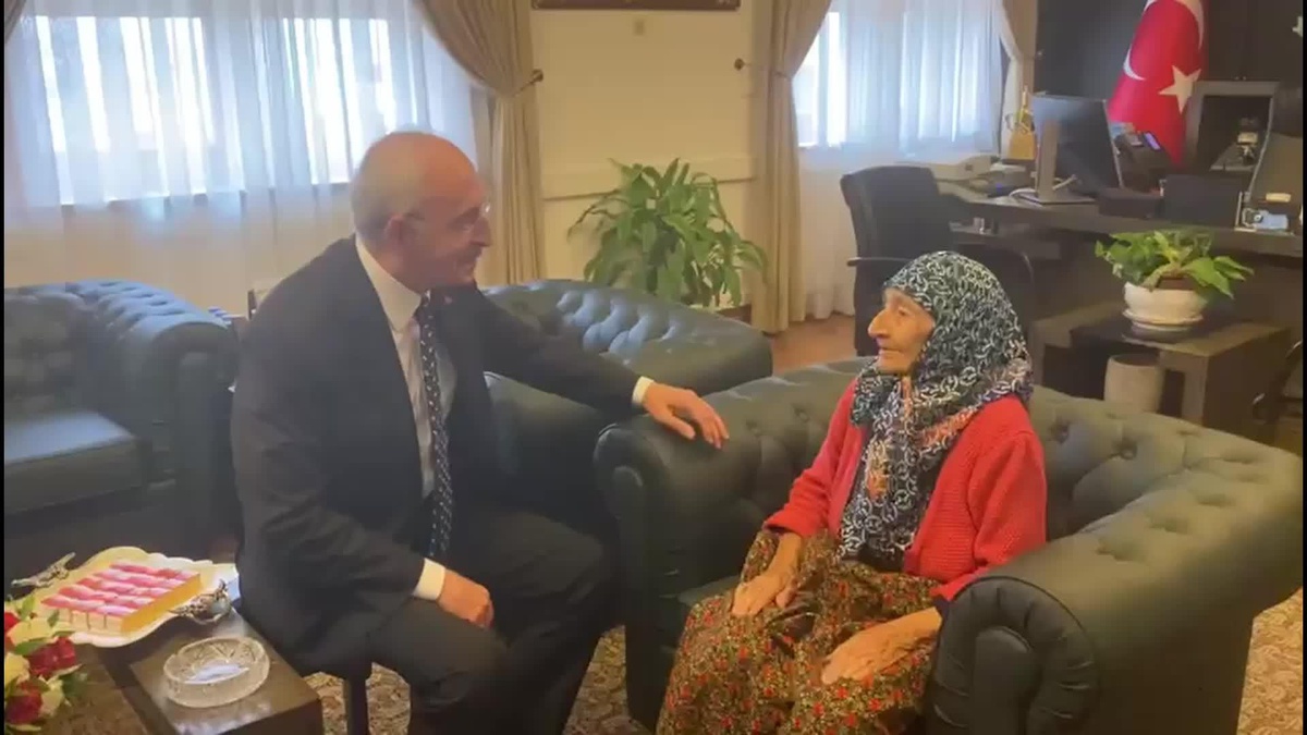 Kılıçdaroğlu'nun Görüştüğü 97 Yaşındaki Hayriye Kuzu: 'Sen İşin Başına Geçersen O Günü Görünce Daha İyi Olacağım'