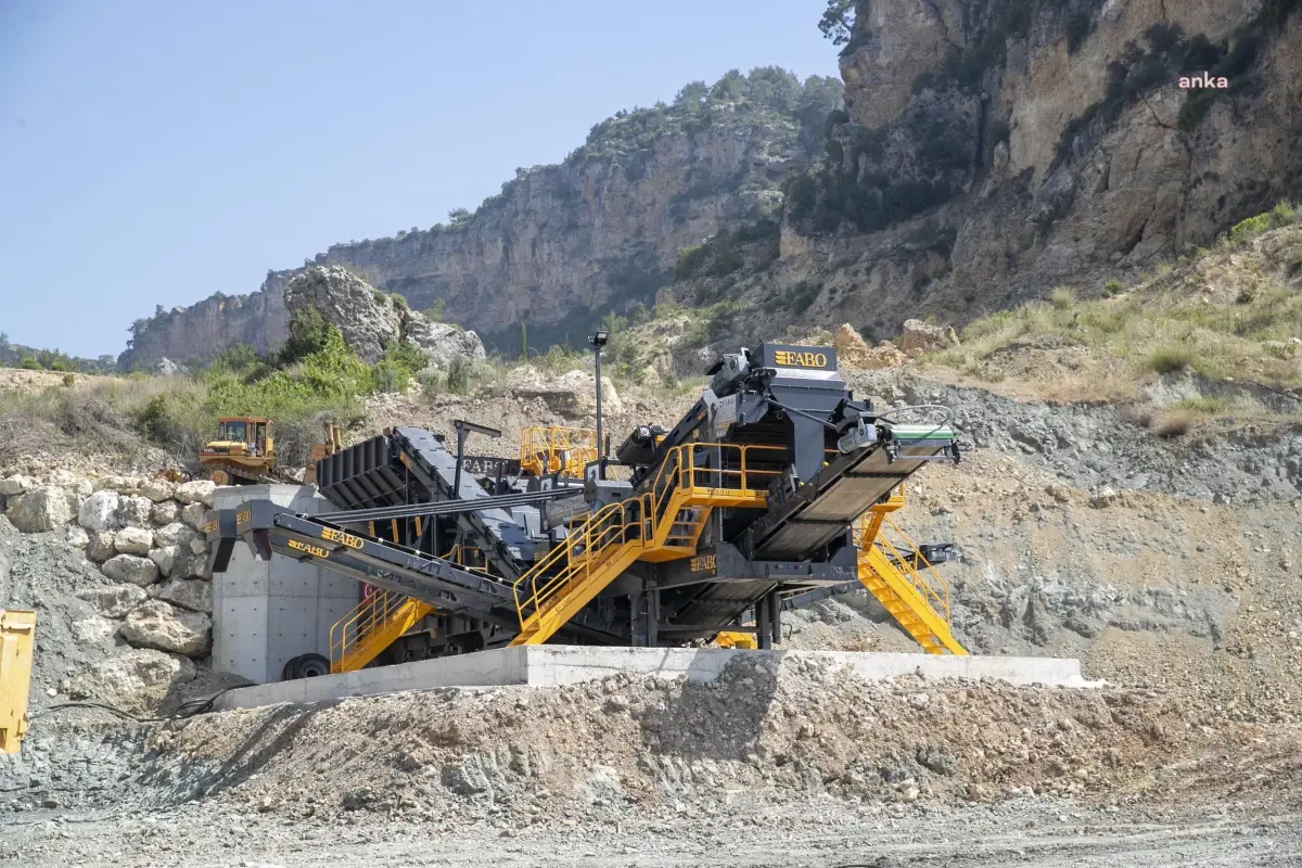 Mersin Büyükşehir\'den Bir İlk: Hafriyat Toprağı ve İnşaat Atıkları Geri Dönüşüm Tesisi