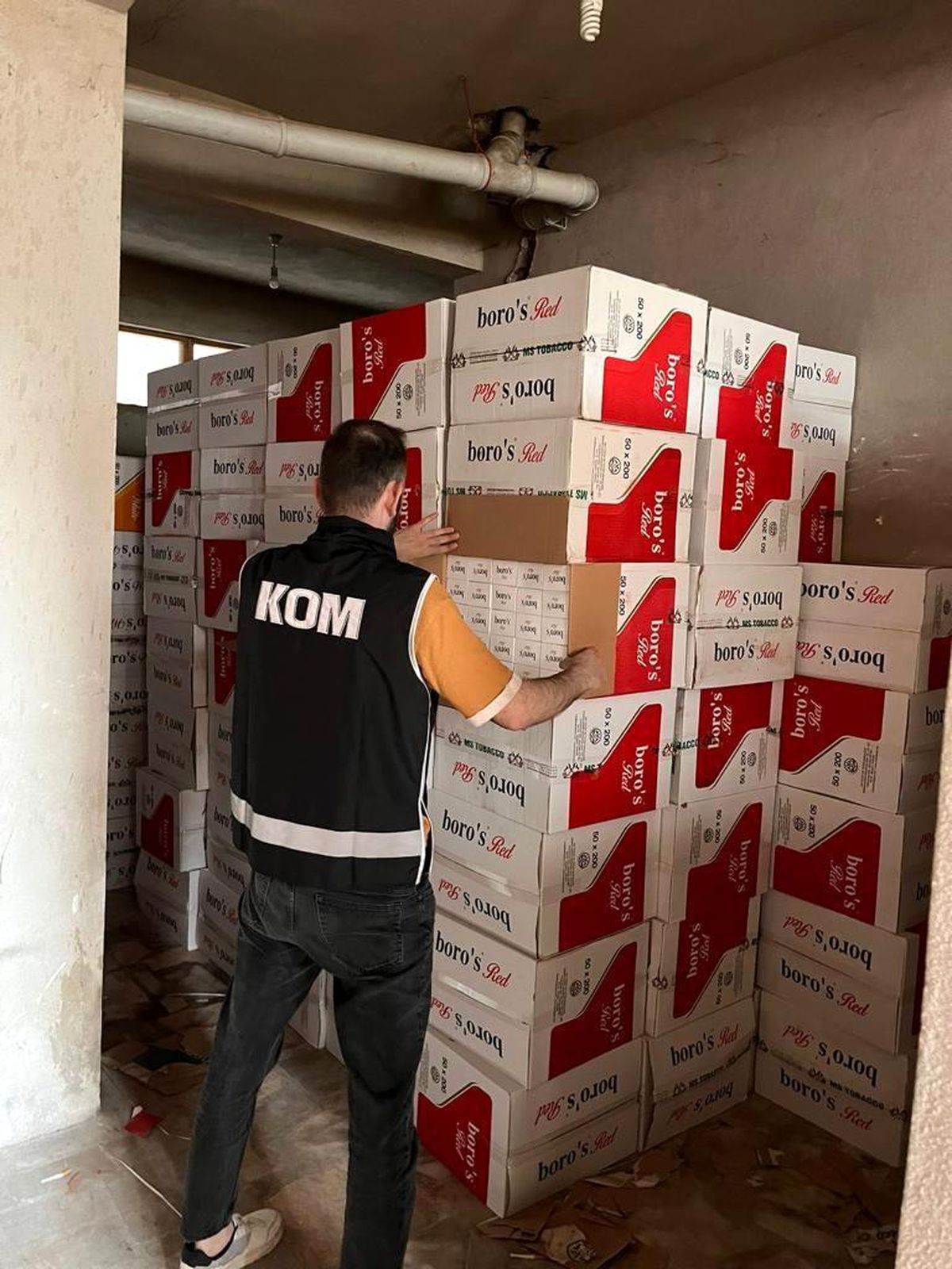 Ordu\'da kaçak tütün deposuna baskın