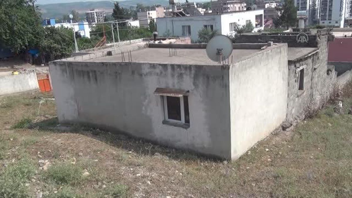 Osmaniye\'de metruk binada göçük