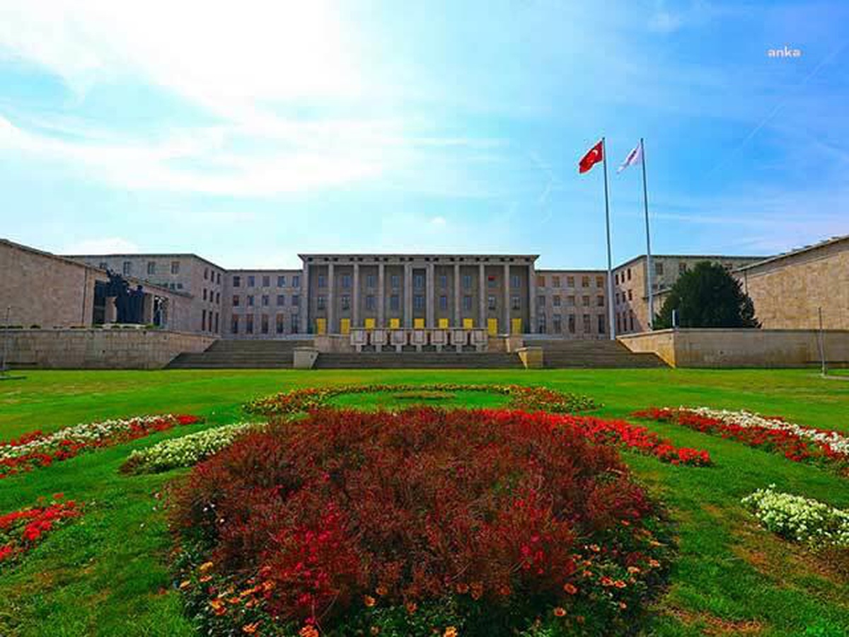 Sağlık Çalışanlarının Özlük Haklarının Düzenlenmesini Öngören Kanun Teklifi TBMM\'de