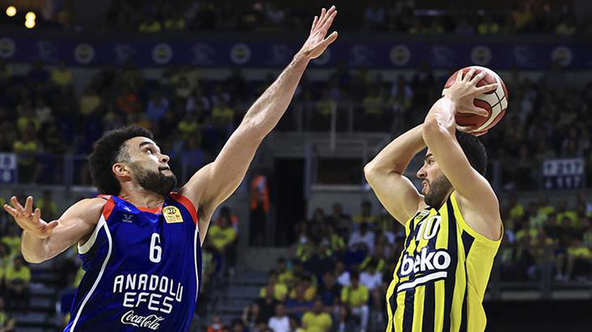 Fenerbahçe Beko, Anadolu Efes\'i 85-76 mağlup etti