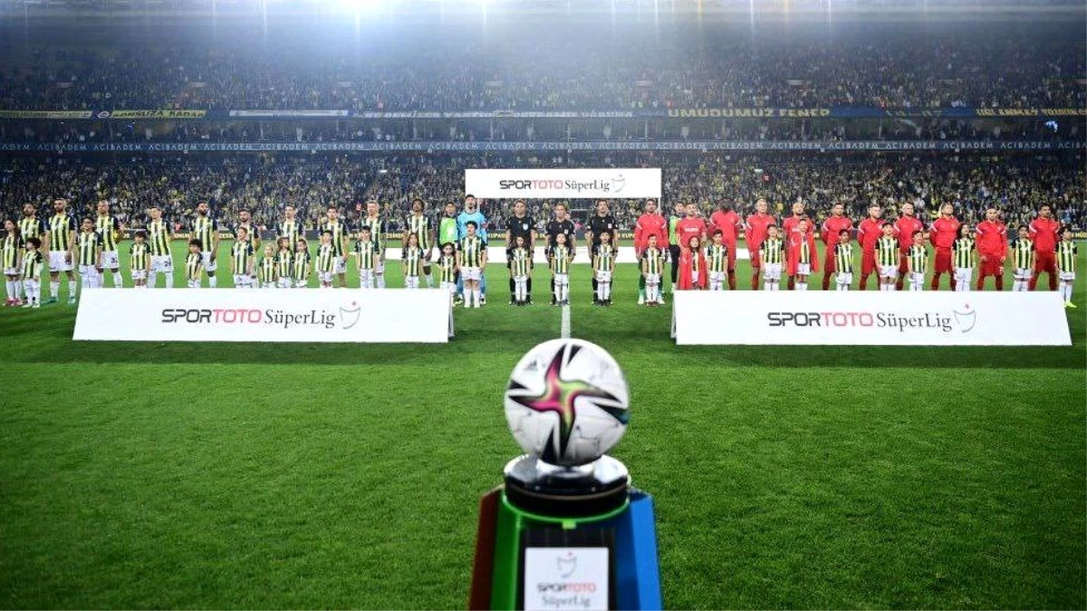 Süper Lig\'de 19 takımın 8\'i İstanbul\'dan: Türk futbolu nasıl etkilenecek?